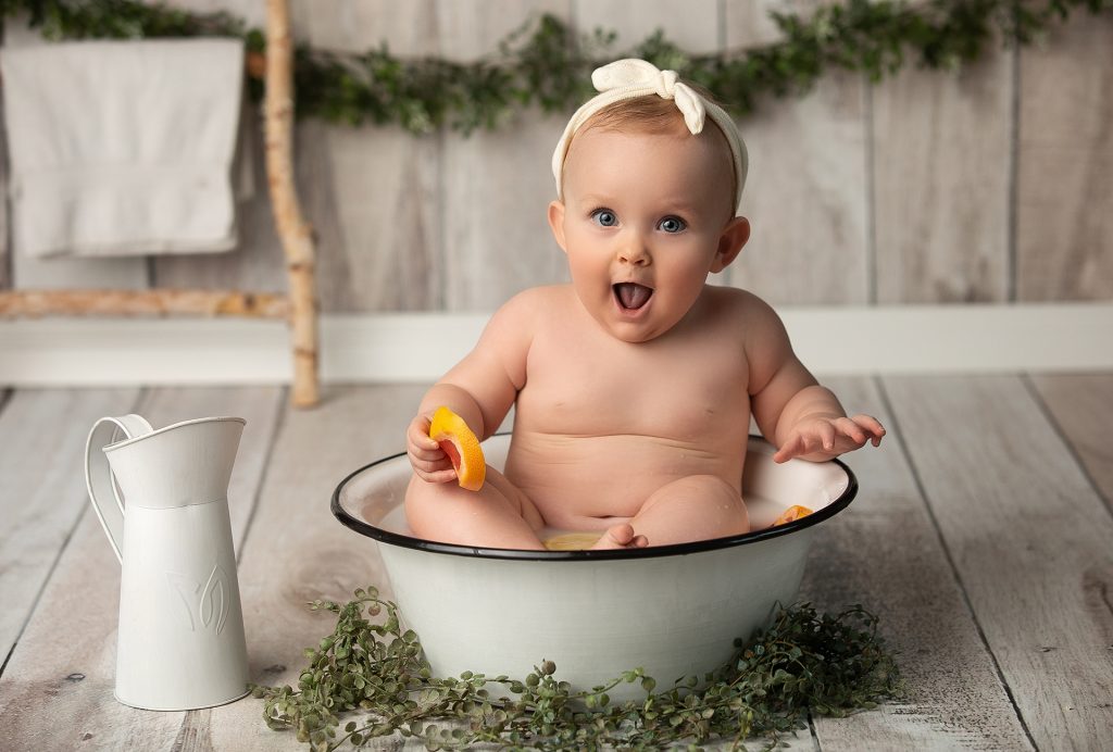 Milchbadshooting Babyshooting Milkbath Babyfotografin Linz Urfahr