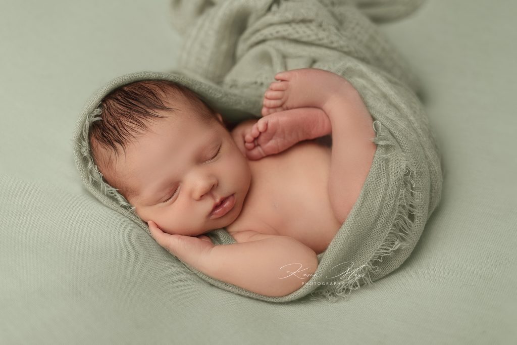 Babyshooting Newbornshooting Urfahr Umgebung Linz Perg Freistadt Babyfotografin Neugeborenenfotografin Schwangerschaft Geburt Babybauch