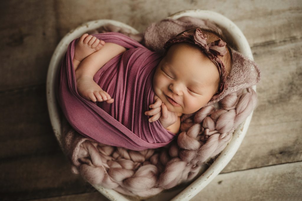 Babyfotograf Baby Smile Neugeborenenfotograf Newborn Fotograf Alberndorf Urfahr Perg Lichtenberg Gramastetten Solar City