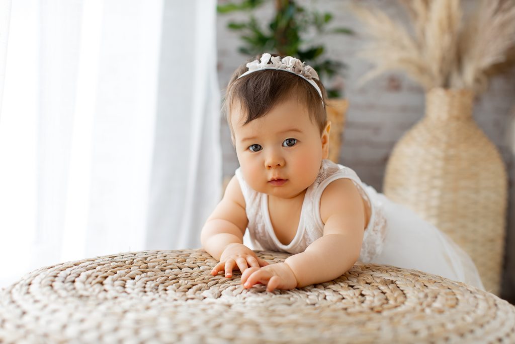 Babyfotografin Linz Alberndorf Sittershooting Meilenstein