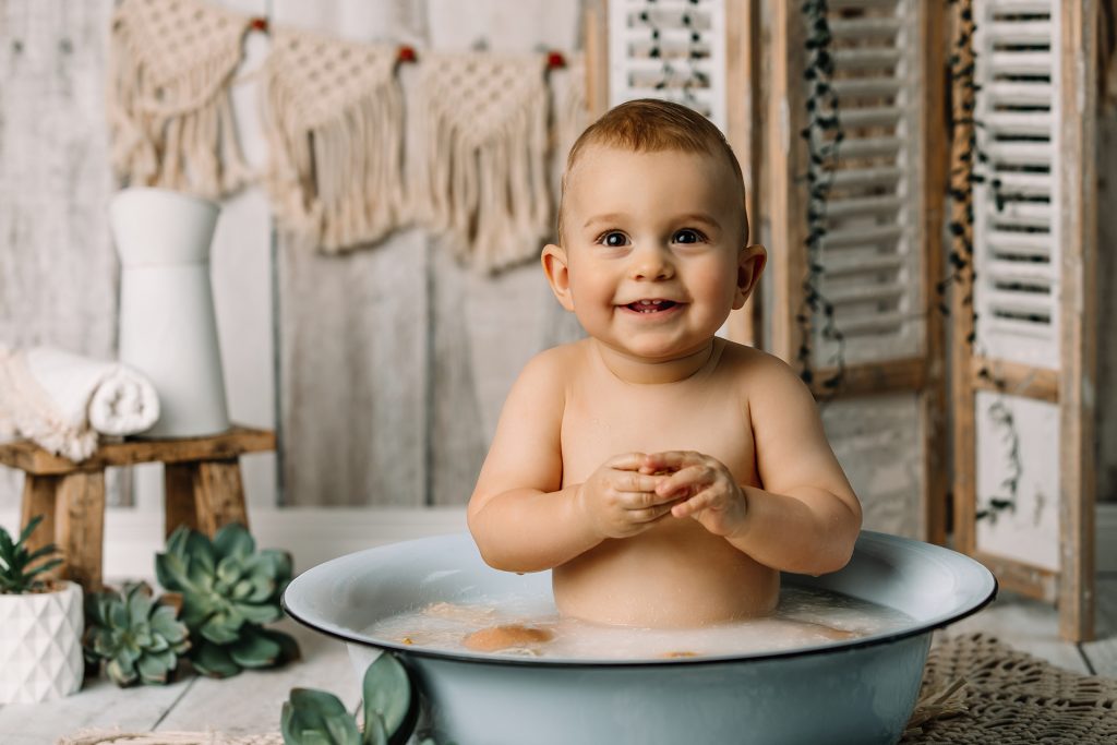 Milchbadshooting Babyshooting Babyfotograf Alberndorf Linz Urfahr Perg Freistadt