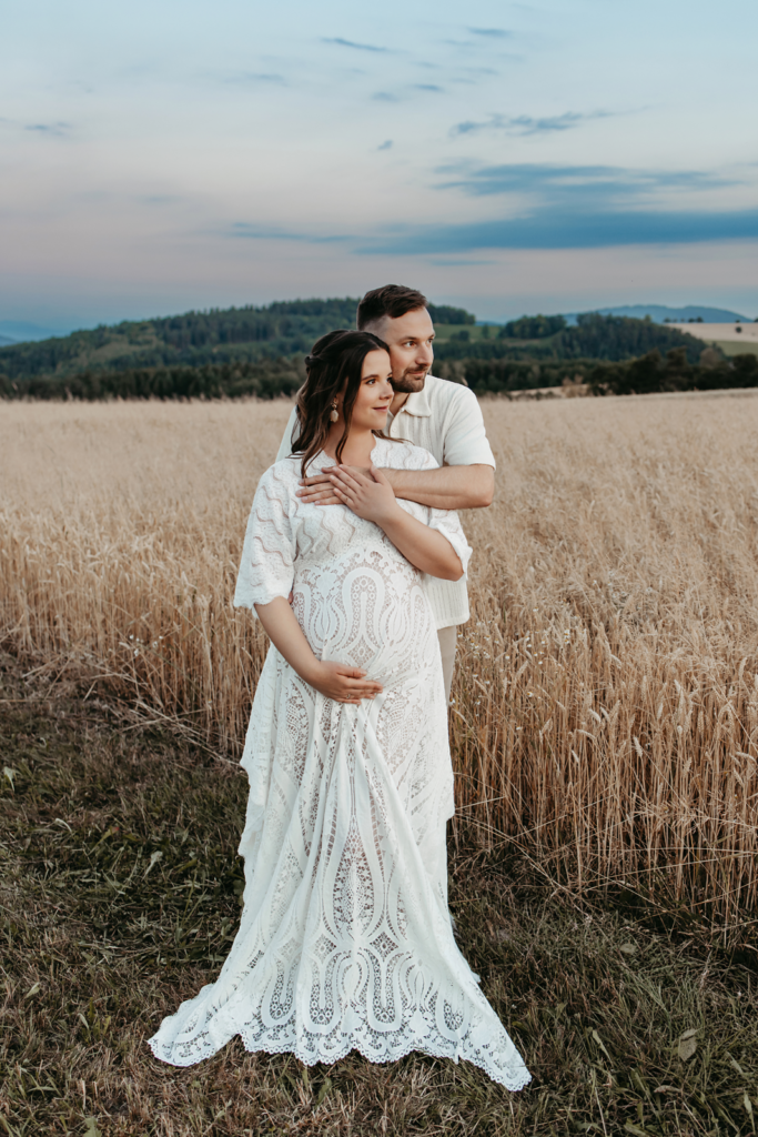 Babybauchfotoshooting Babybauchshooting Fotostudio OÖ Linz Perg Unterweitersdorf Katsdorf Gallneukirchen Engerwitzdorf Steyregg OÖ Urfahr Freistadt